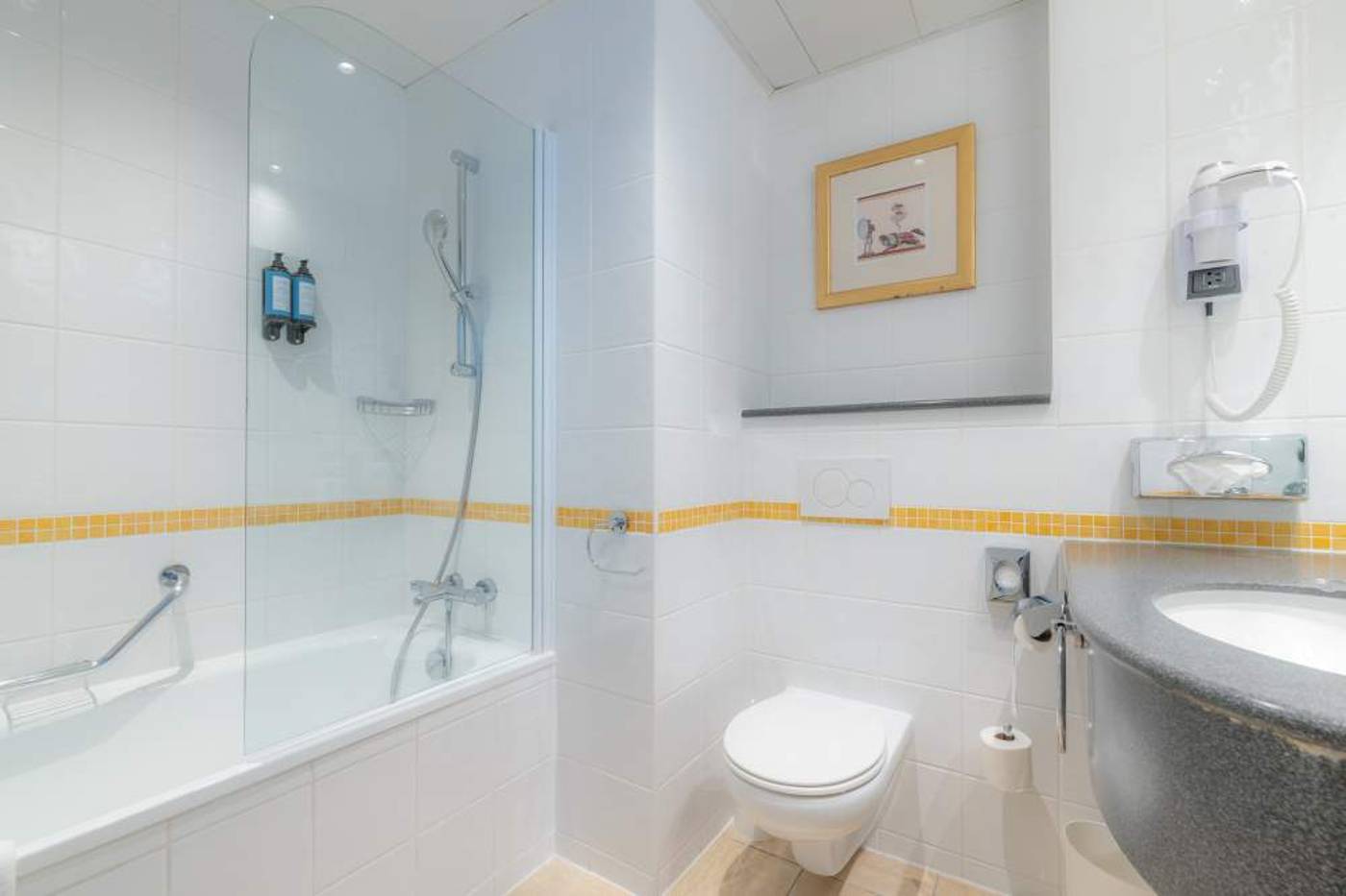 Grand-Magic-Hotel-Room-22