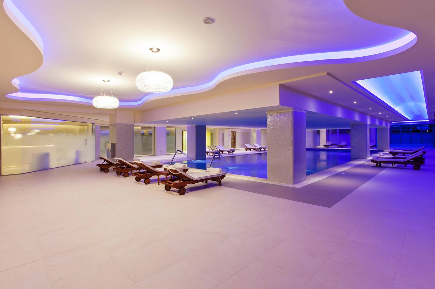 Boutique-5-Hotel-Pool-64