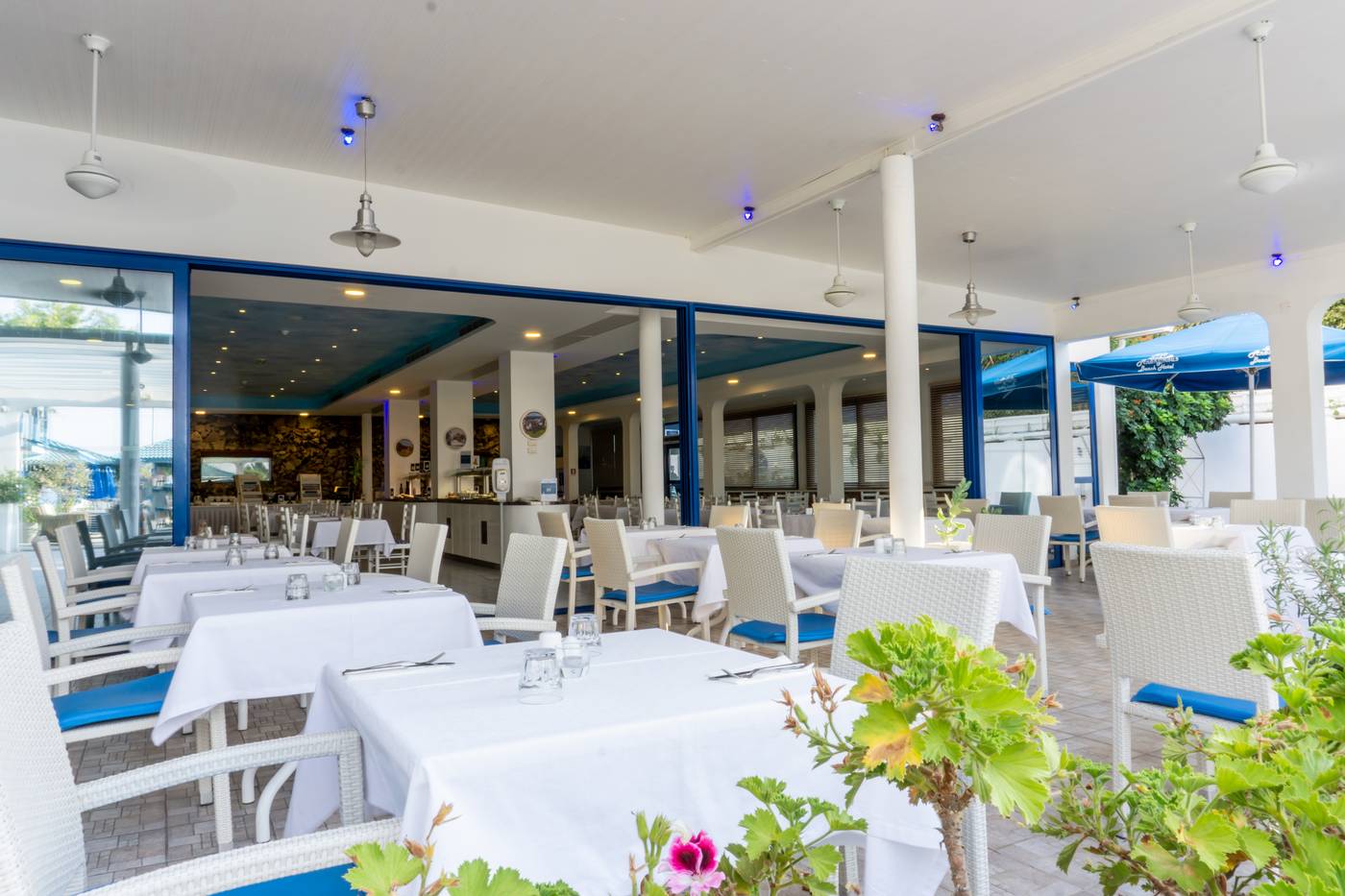 Anonymous-Beach-Hotel-Restaurant-25