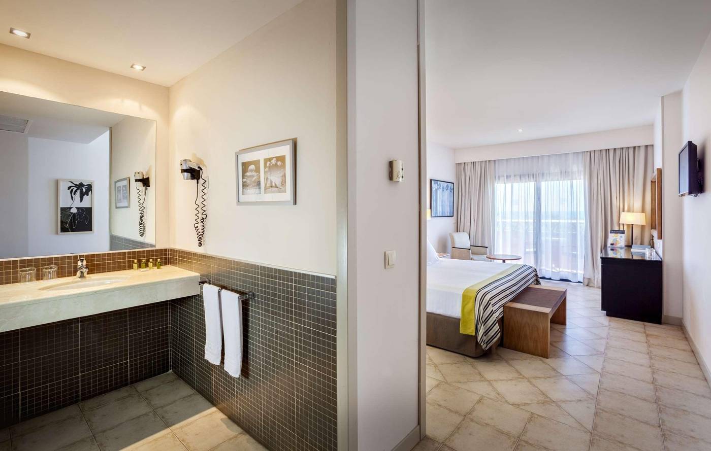 Barcelo-Punta-Umbria-Beach-Resort-Room-35