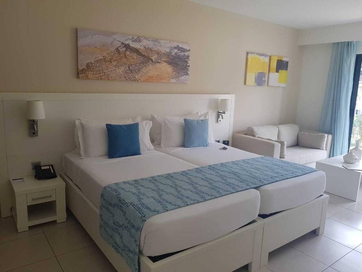 Melia-Llana-Beach-Resort---Spa-Room-42