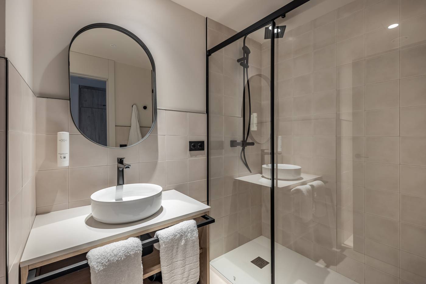 Libere-Madrid-Chamberi-Room-34