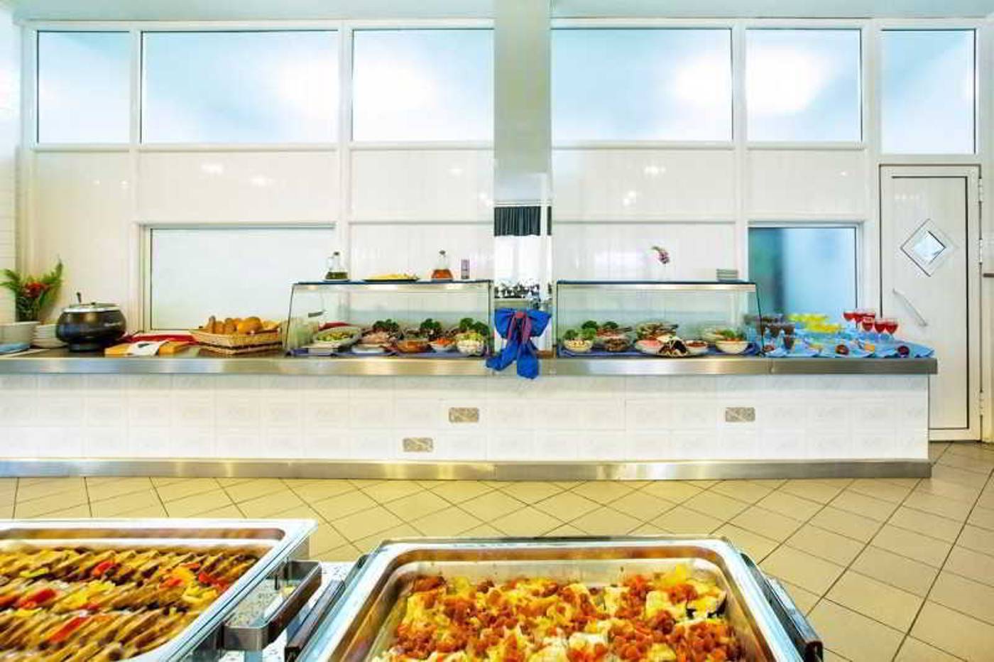 Port-Marina-Restaurant-39