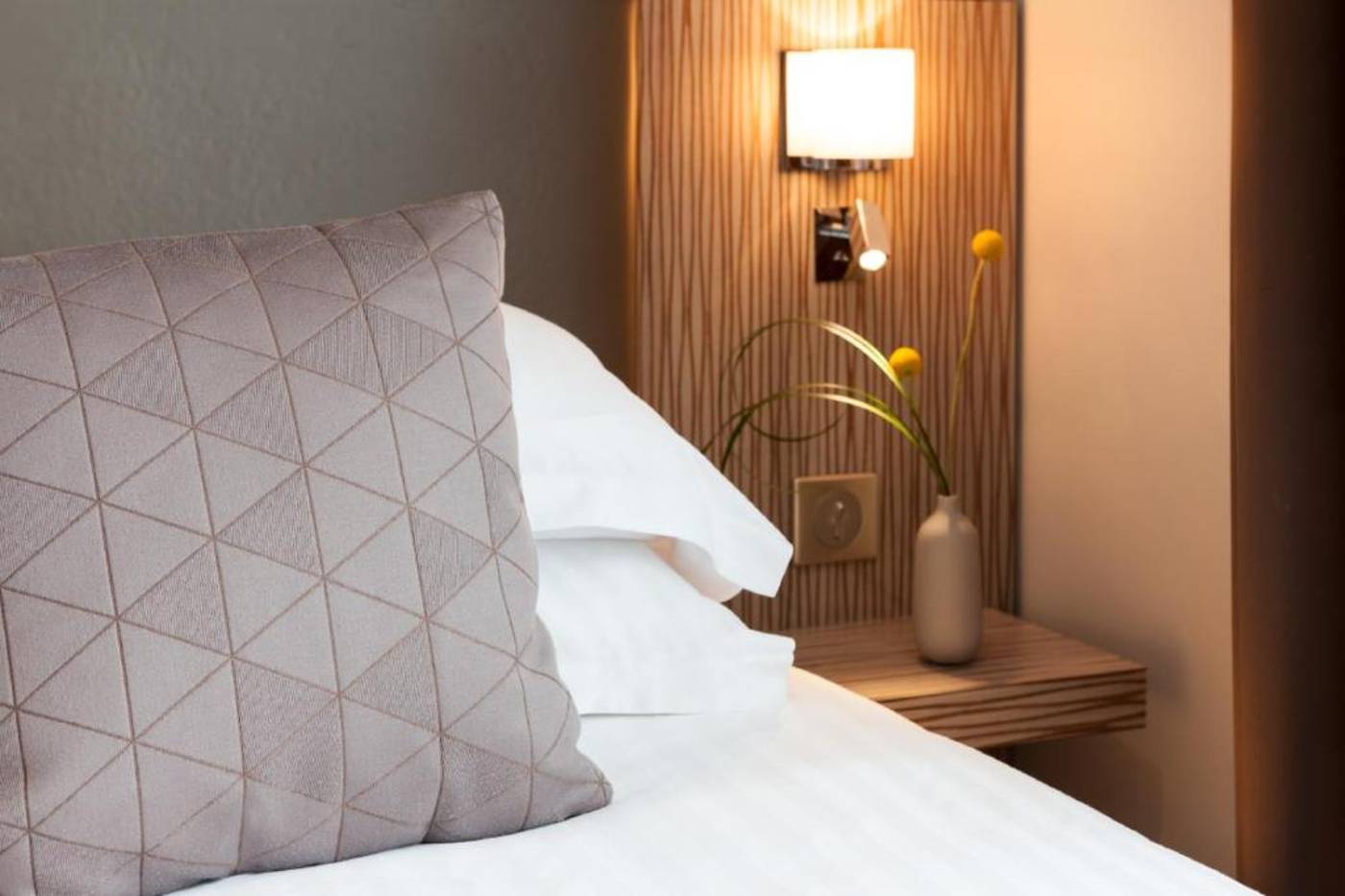 Hotel-Acropole-Room-24