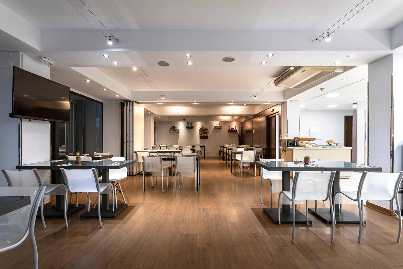 Petit-Palace-Arturo-Soria-Restaurant-10