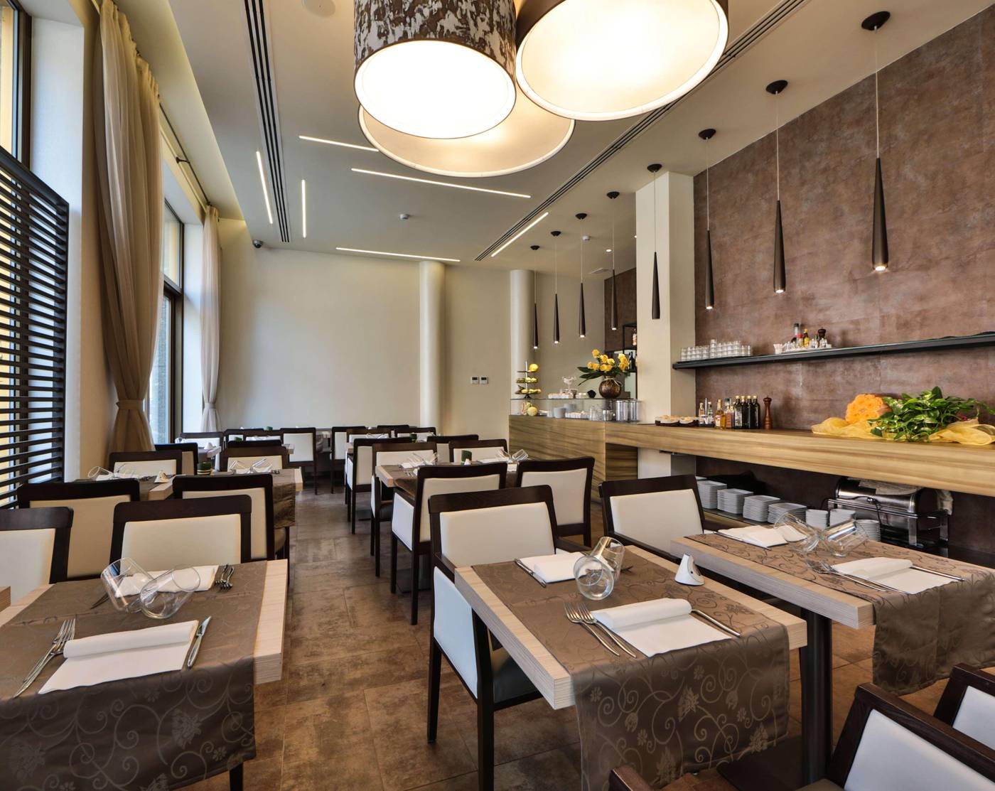 Best-Western-Hotel-Madison-Restaurant-51