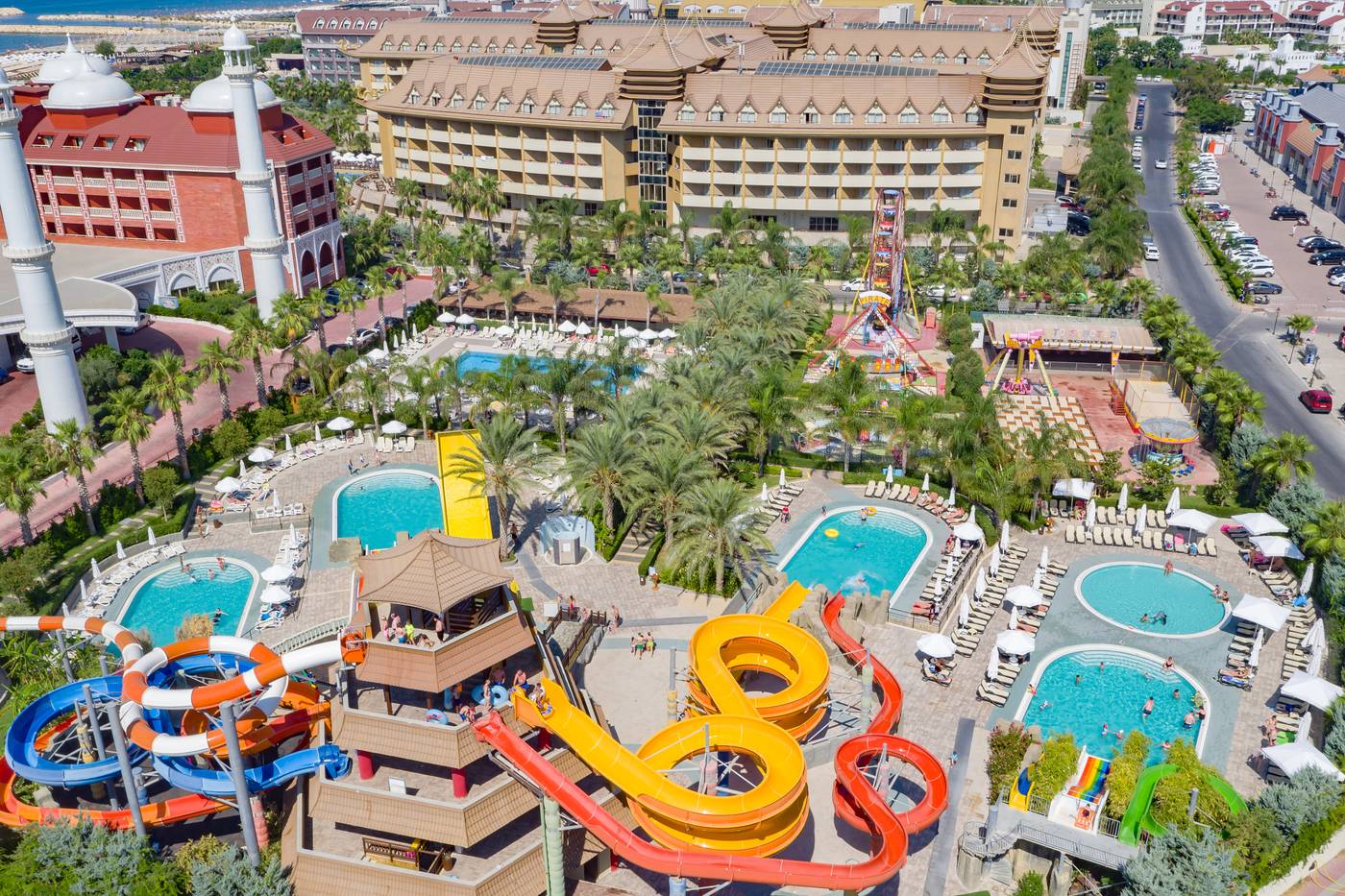 Royal-Dragon-Hotel-Pool-3