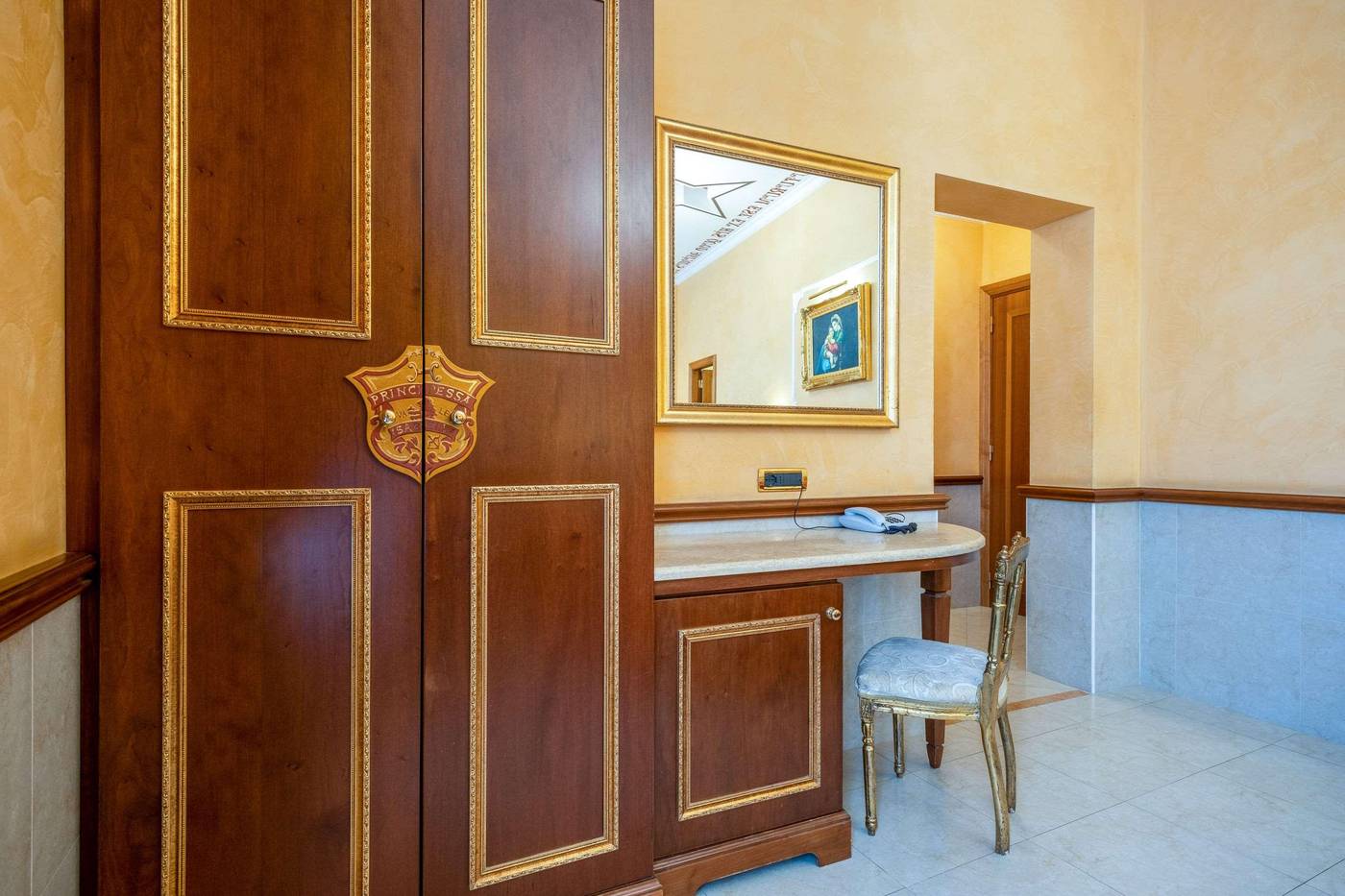 Clarion-Collection-Hotel-Principessa-Isabella-Room-28