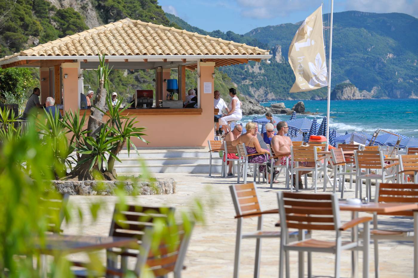 Iti-Louis-Grand--Bar-80