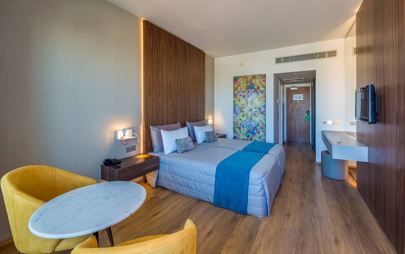 Sun-Hall-Hotel-Room-18