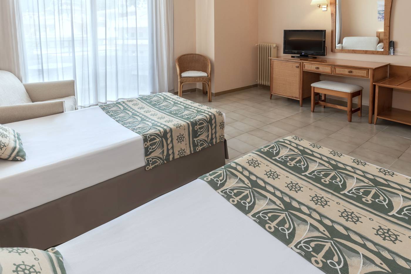 Oasis-Tossa-Room-20