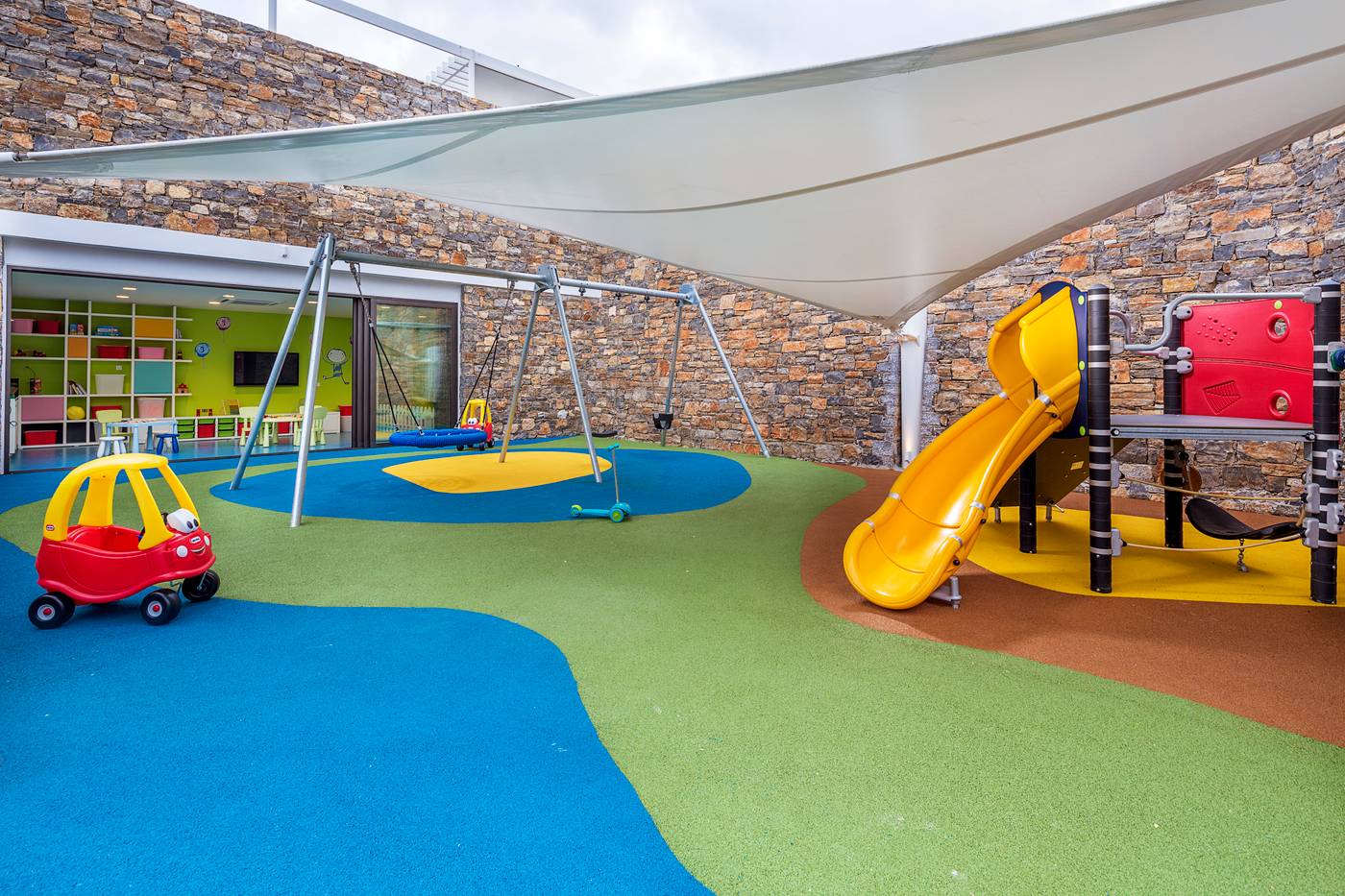 Elounda-Gulf-Villas---Suites-Sports-and-Entertainment-68