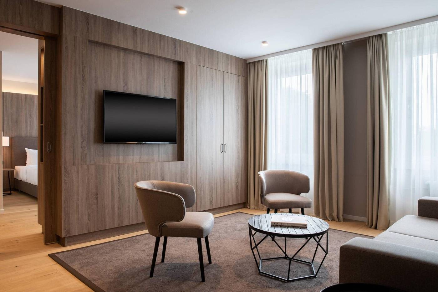 Ac-Hotel-By-Marriott-Berlin-Humboldthain-Park-Room-10