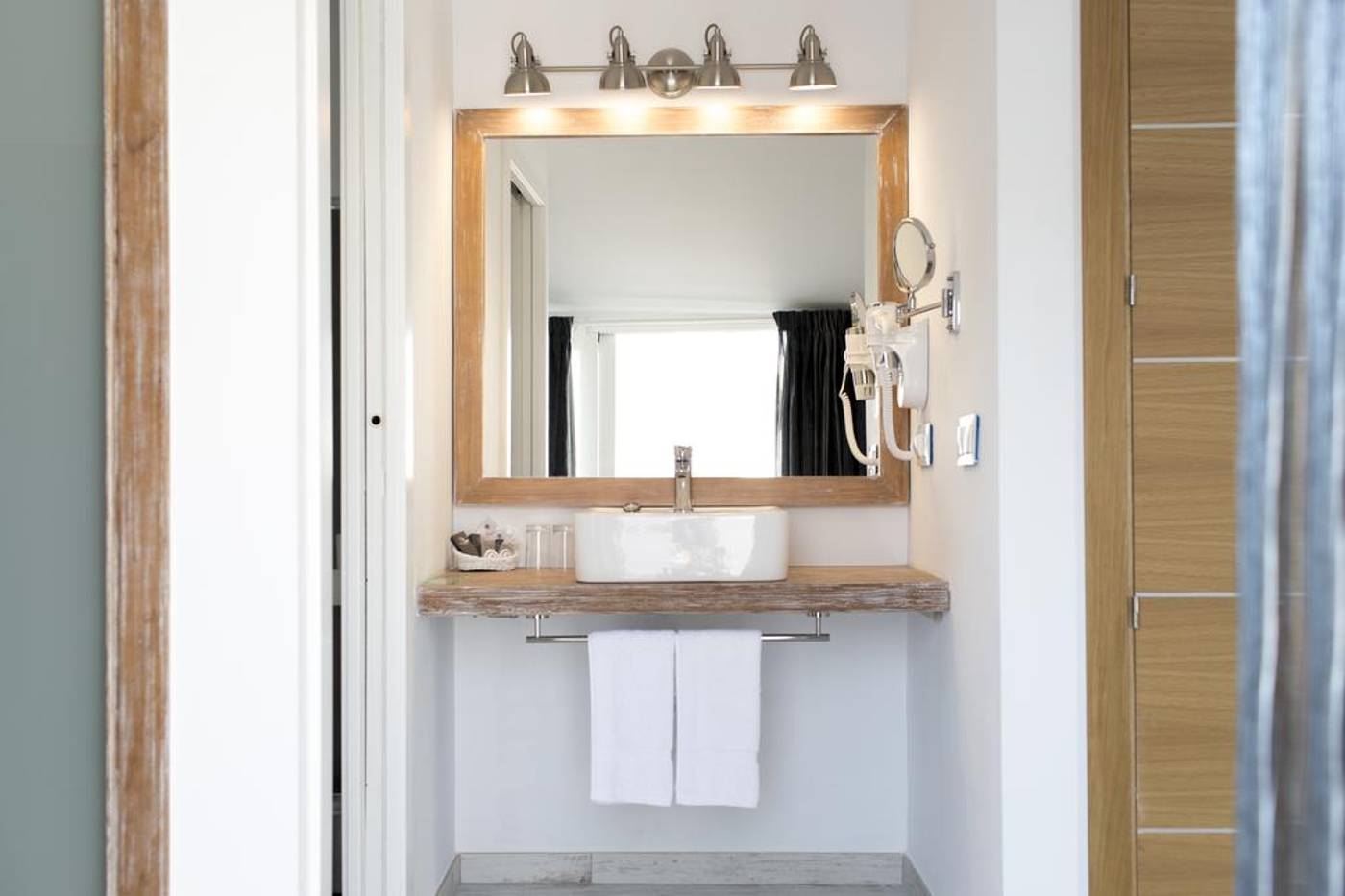 Plaza-Cavana-Room-53