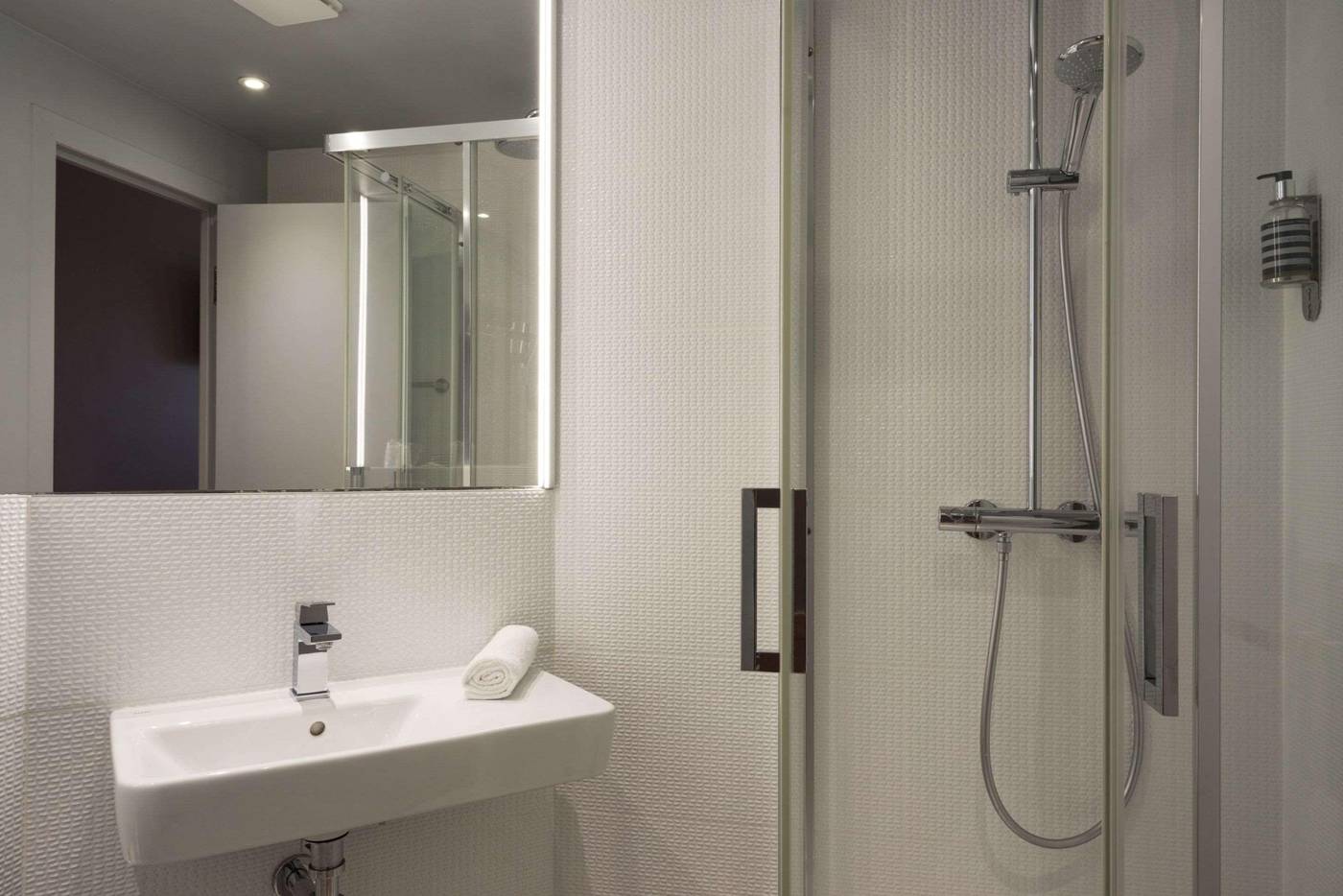 Inter-Hotel-Torcy-Room-23