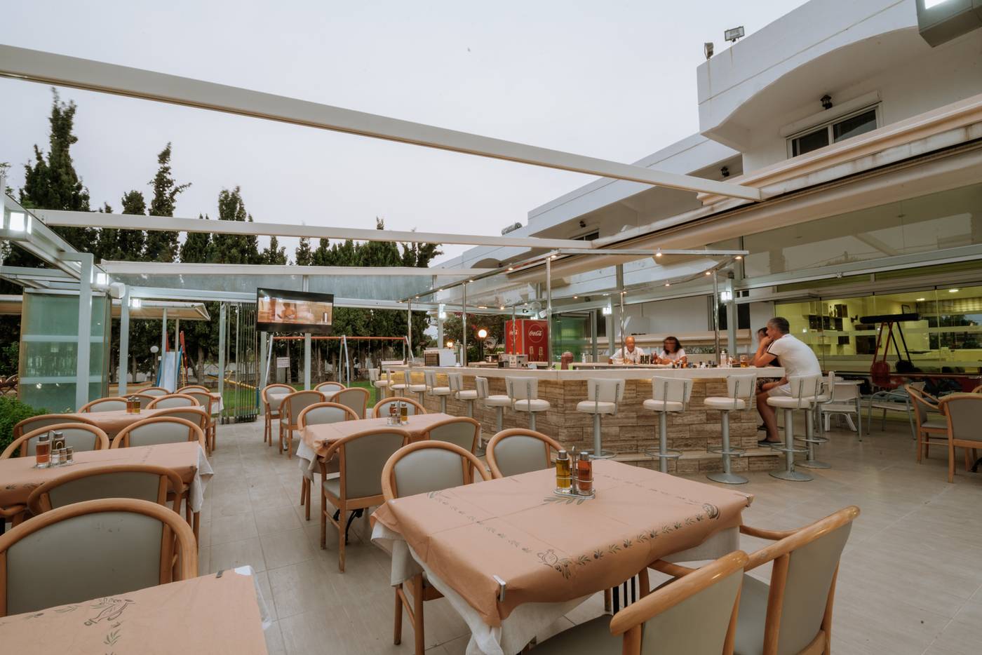 Paleos-apartments-Room-11