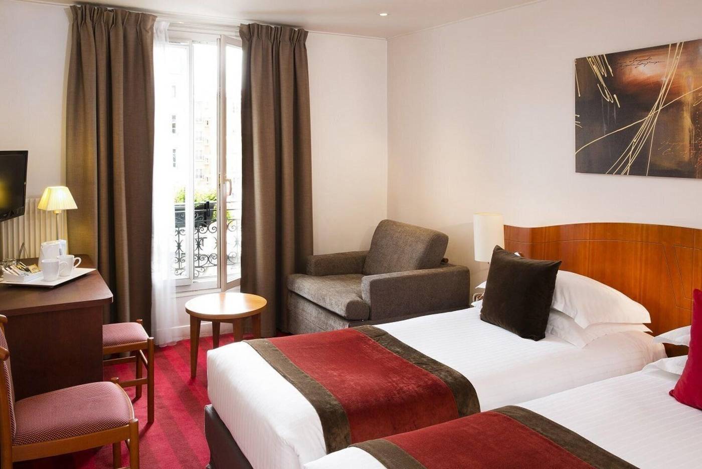 Europe-Tour-Eiffel-General-view-27