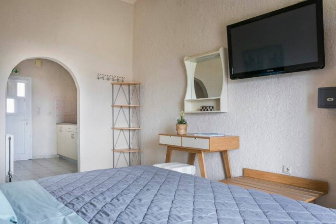 Panorama-Fanari-Studios---Apartments-Room-36