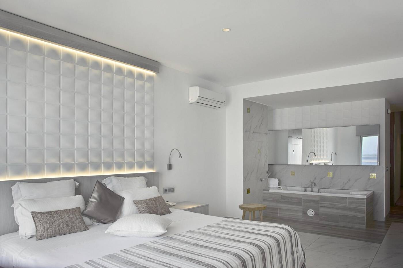Vistabella-Room-28
