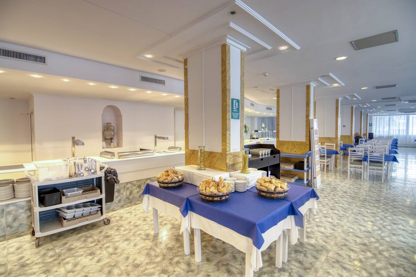 AzuLine-Hotel-Coral-Beach-Restaurant-39