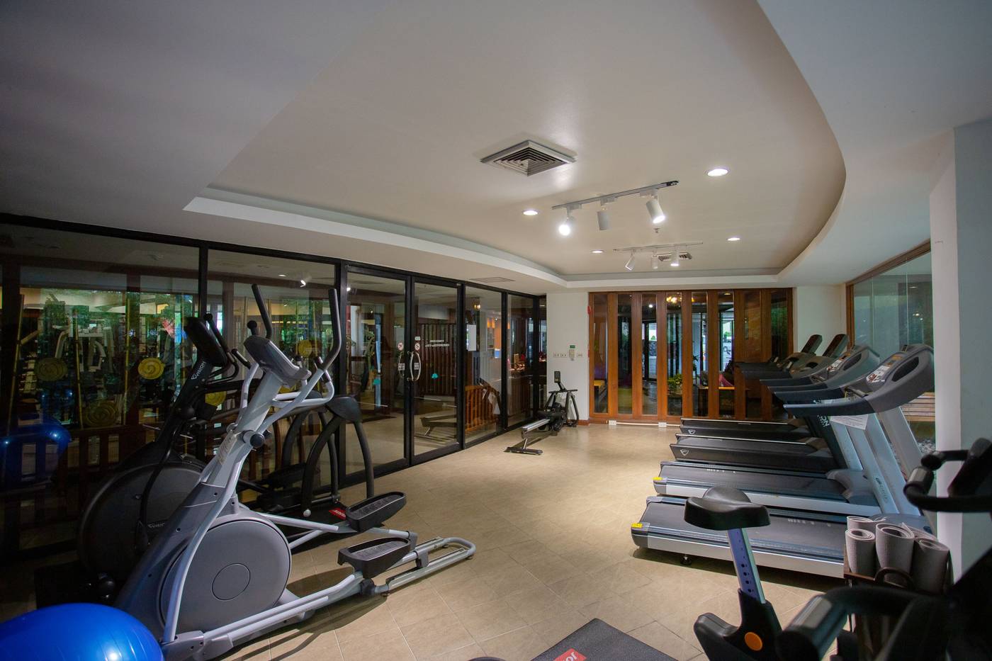 Royal-Paradise-Sports-and-Entertainment-70