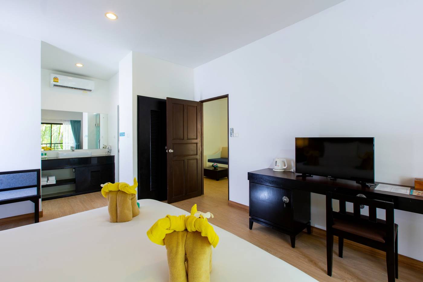 Nai-Yang-Beach-Resort-Room-39