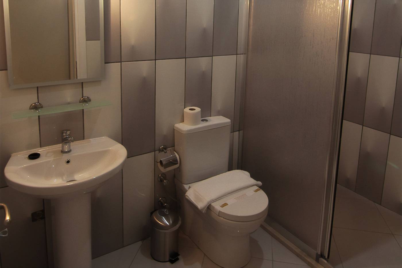 Daisy-Garden-Resort-Hotel-Room-26