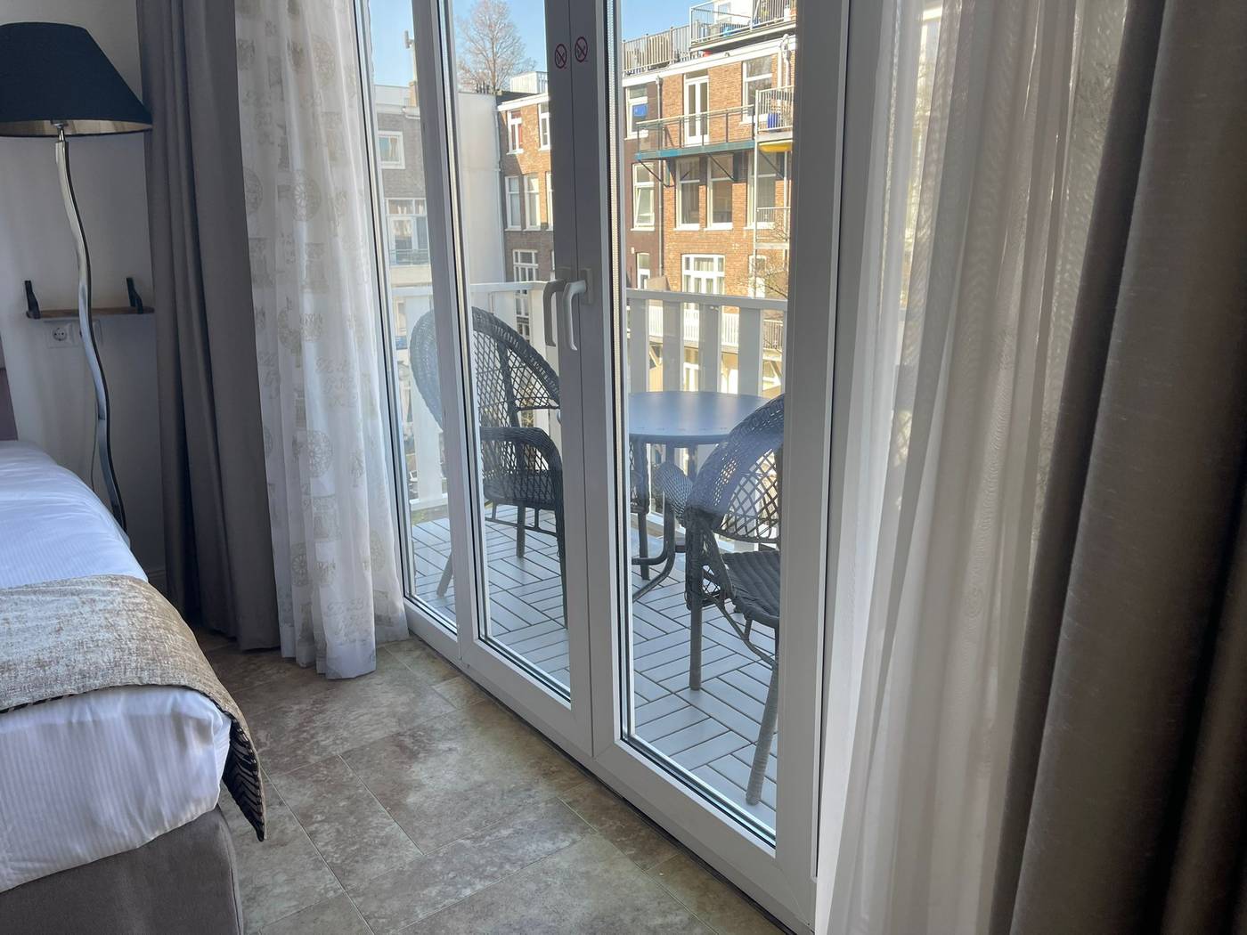 Hotel-Jupiter-Room-69