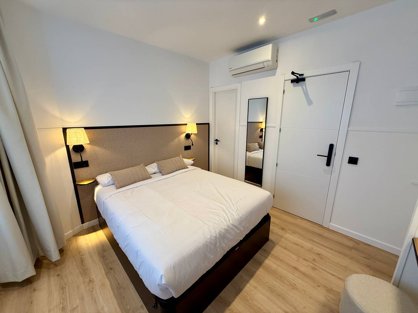 Mucho-Madrid-Room-13