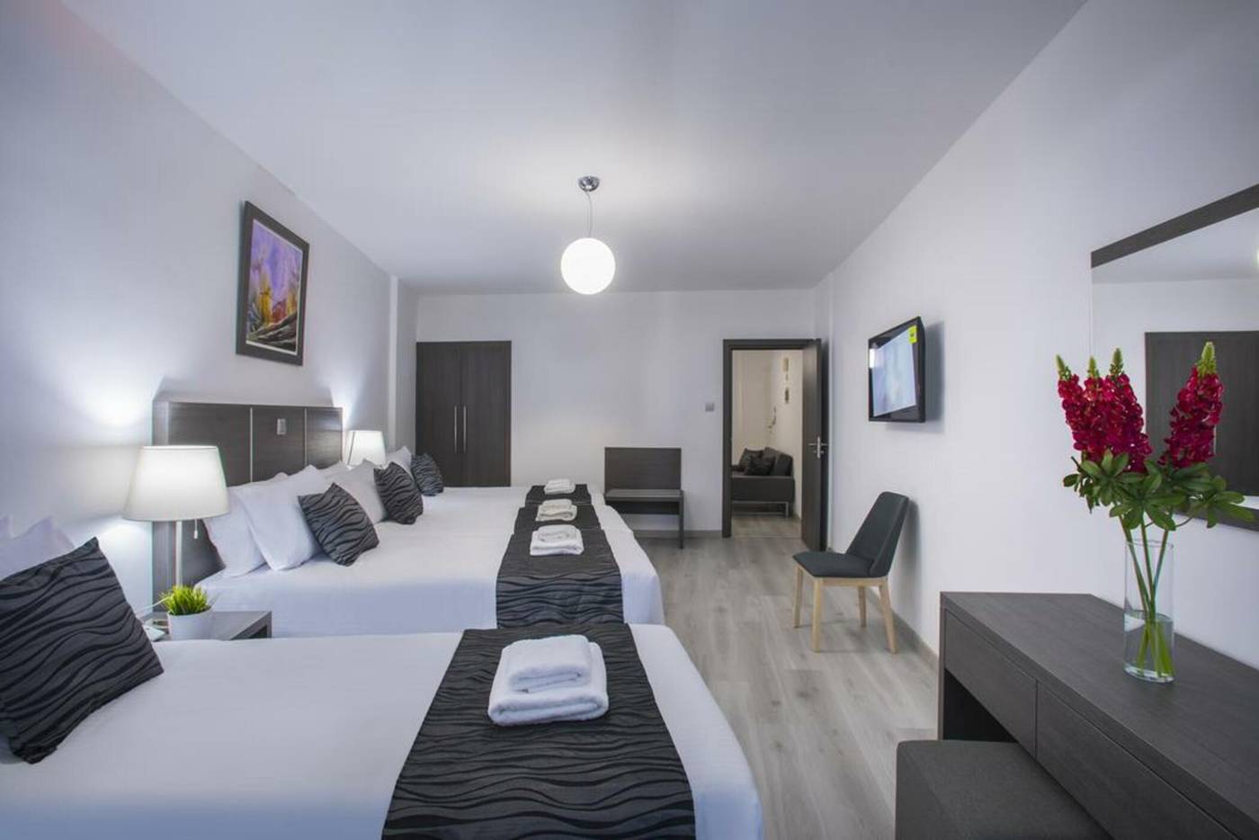 Blazer-Residence-Room-11