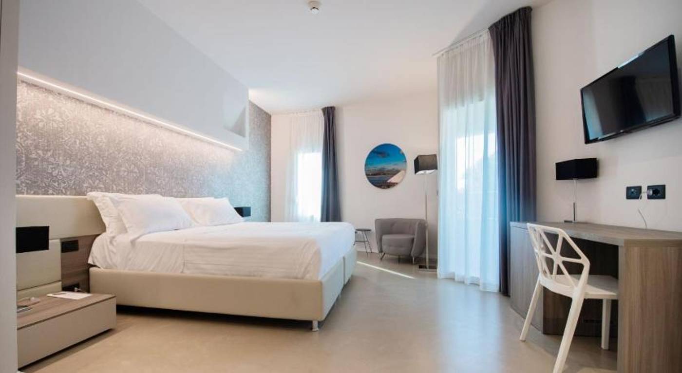 Grand-Hotel-Faraglioni-Room-7