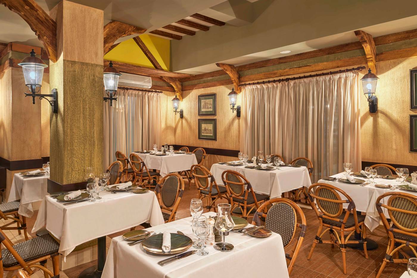 Jaz-Dar-El-Madina-Restaurant-22