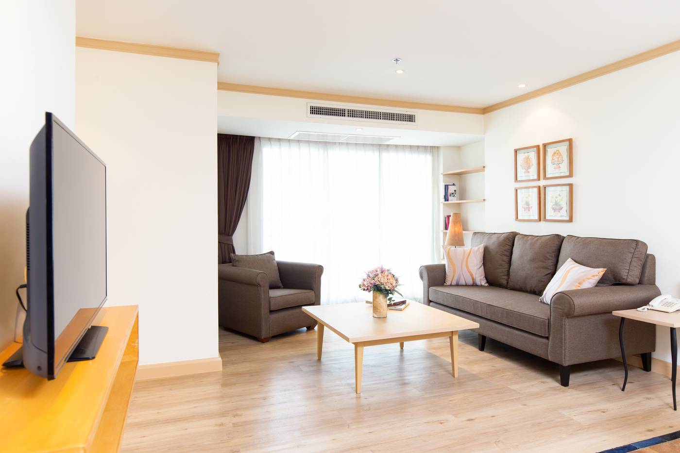 Riverfront-Bangkok-Room-23