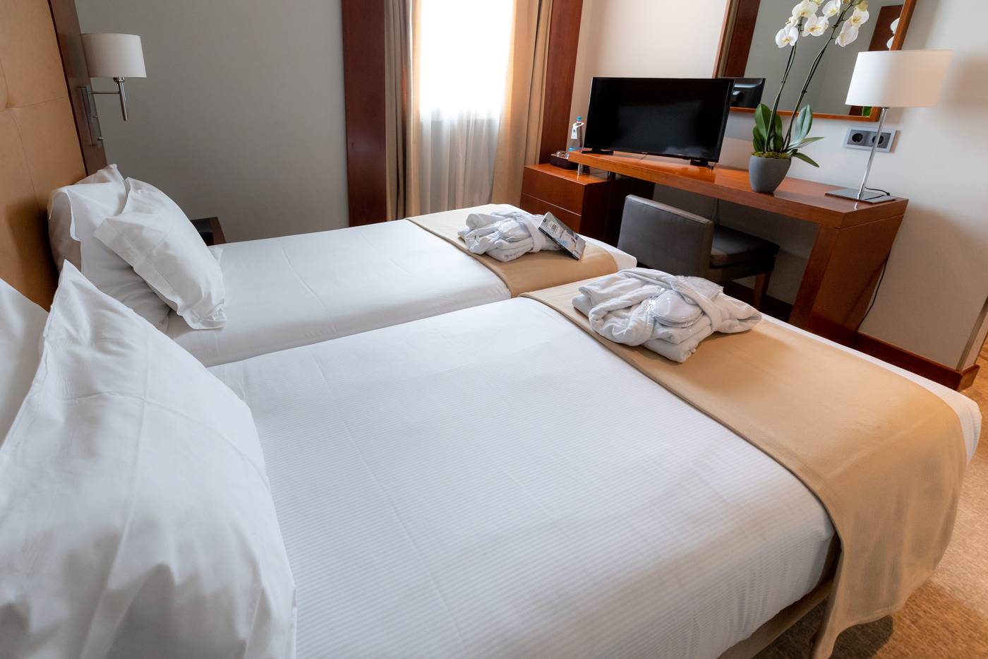 Dom-Carlos-Liberty-Room-15