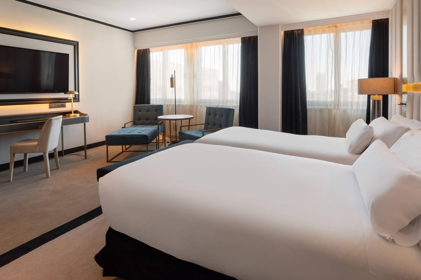 Melia-Castilla-Room-37