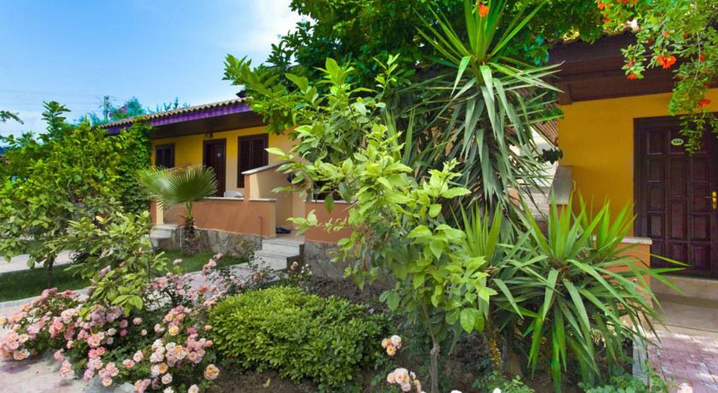 Ozlem-Garden-Terrace-5