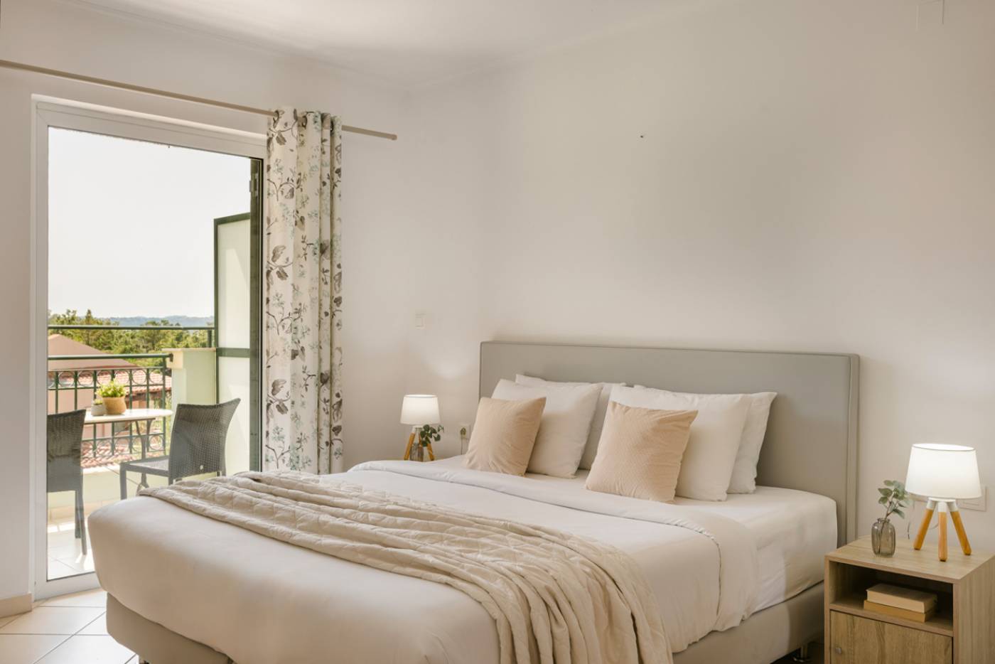 Century-Resort-Apartments-Room-51