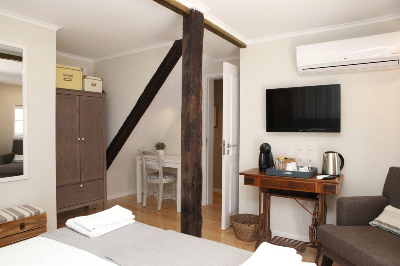 Flores-Guest-House-Room-65