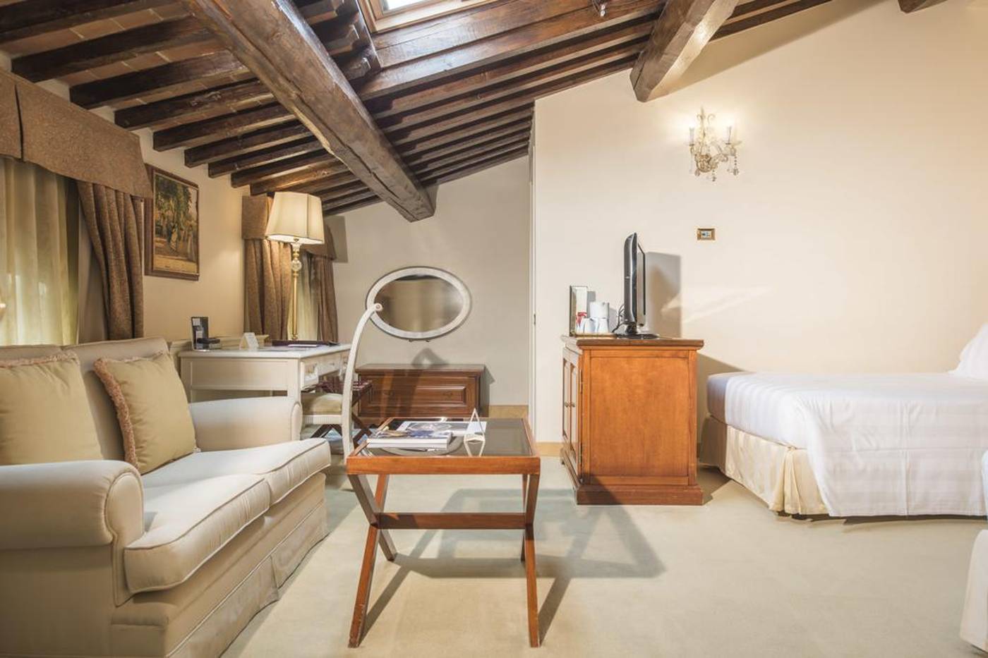 Golden-Tower-Hotel---Spa-Room-10