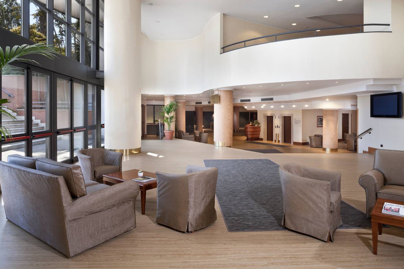 Roma-Aurelia-Antica-Lobby-8