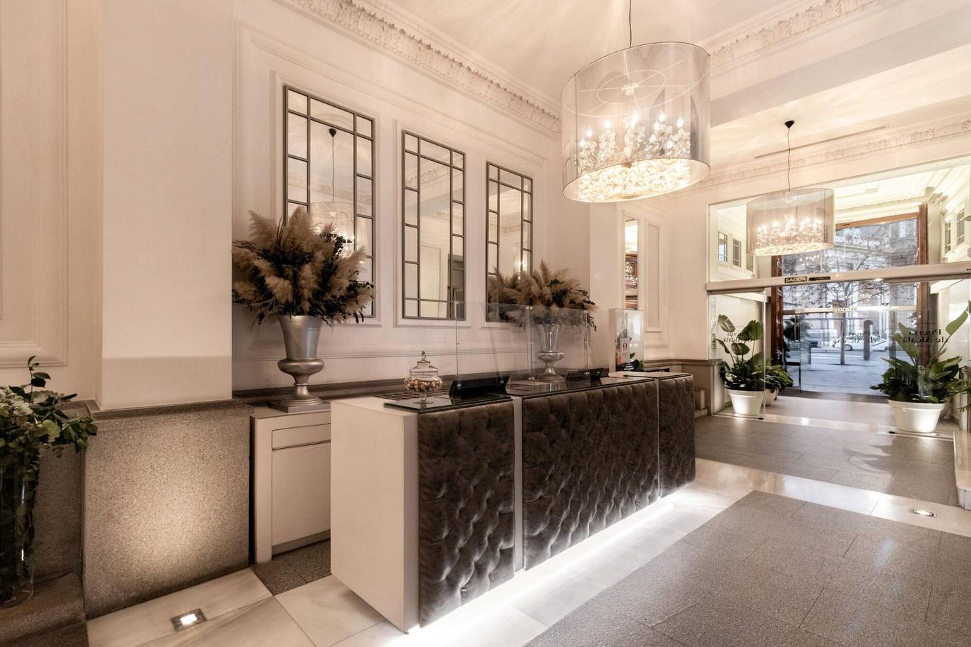 Hospes-Puerta-de-Alcala-Lobby-18