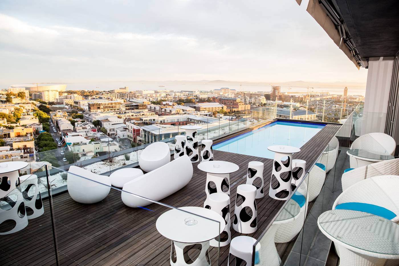 The-Capital-Mirage-Hotel-Pool-17