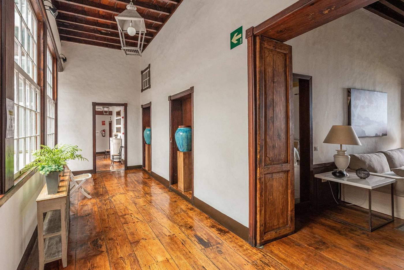 Isla-Baja-Suites-Lobby-7