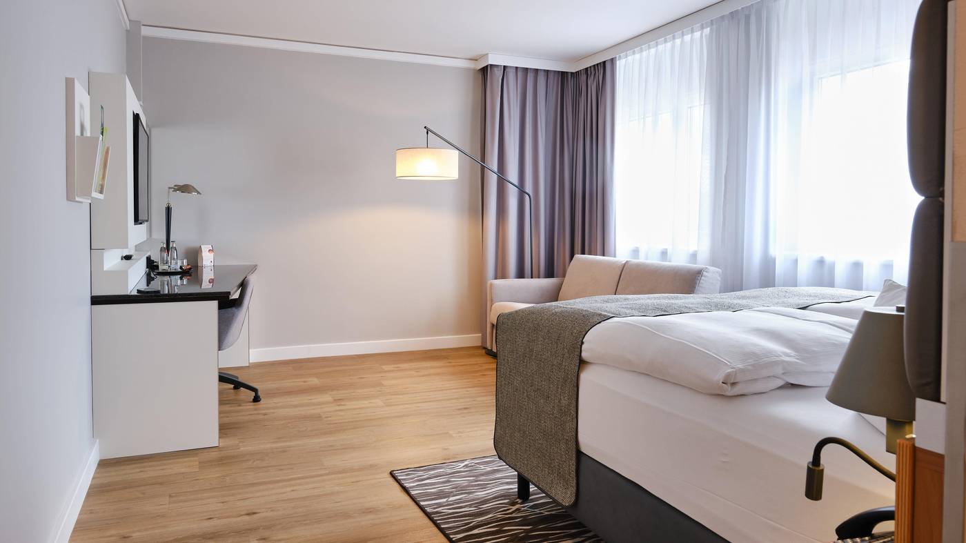 Holiday-Inn-Berlin-Airport-Conference-Center-Room-31