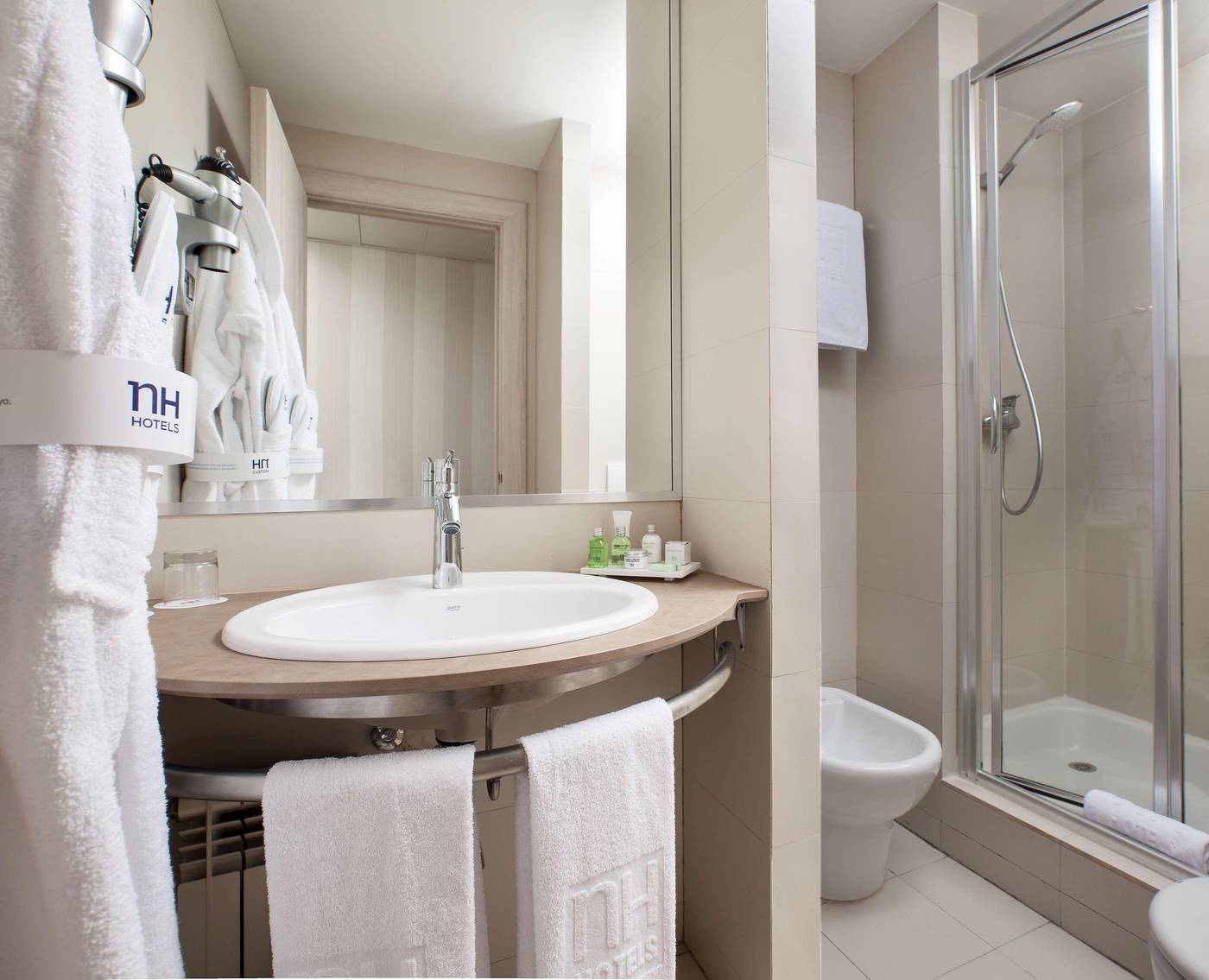 NH-Madrid-Barajas-Airport-Room-12