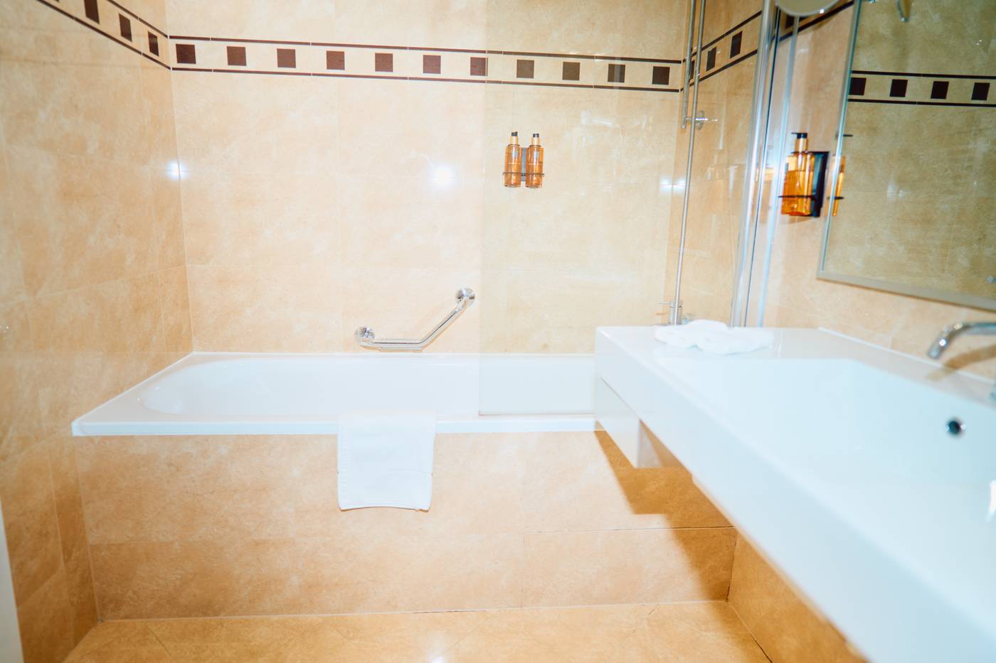 Hotel-Bristol-Room-28