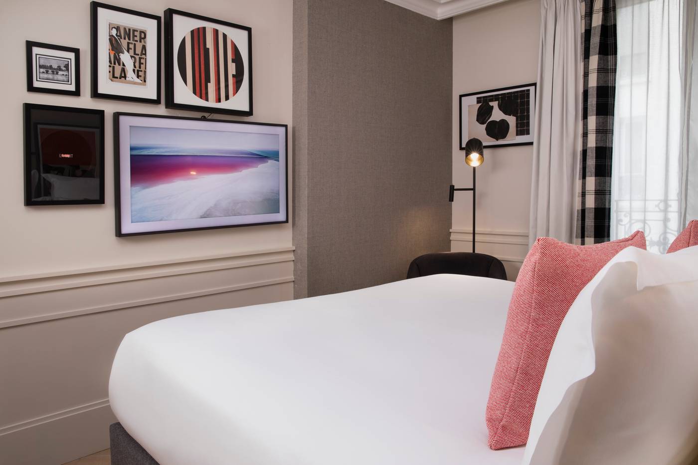 Maison-Elle-Paris-Room-13