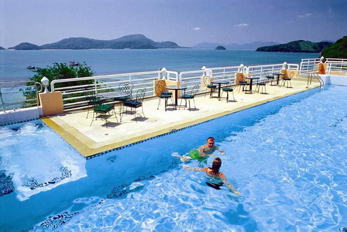 Kantary-Bay-Hotel-Phuket-Pool-4