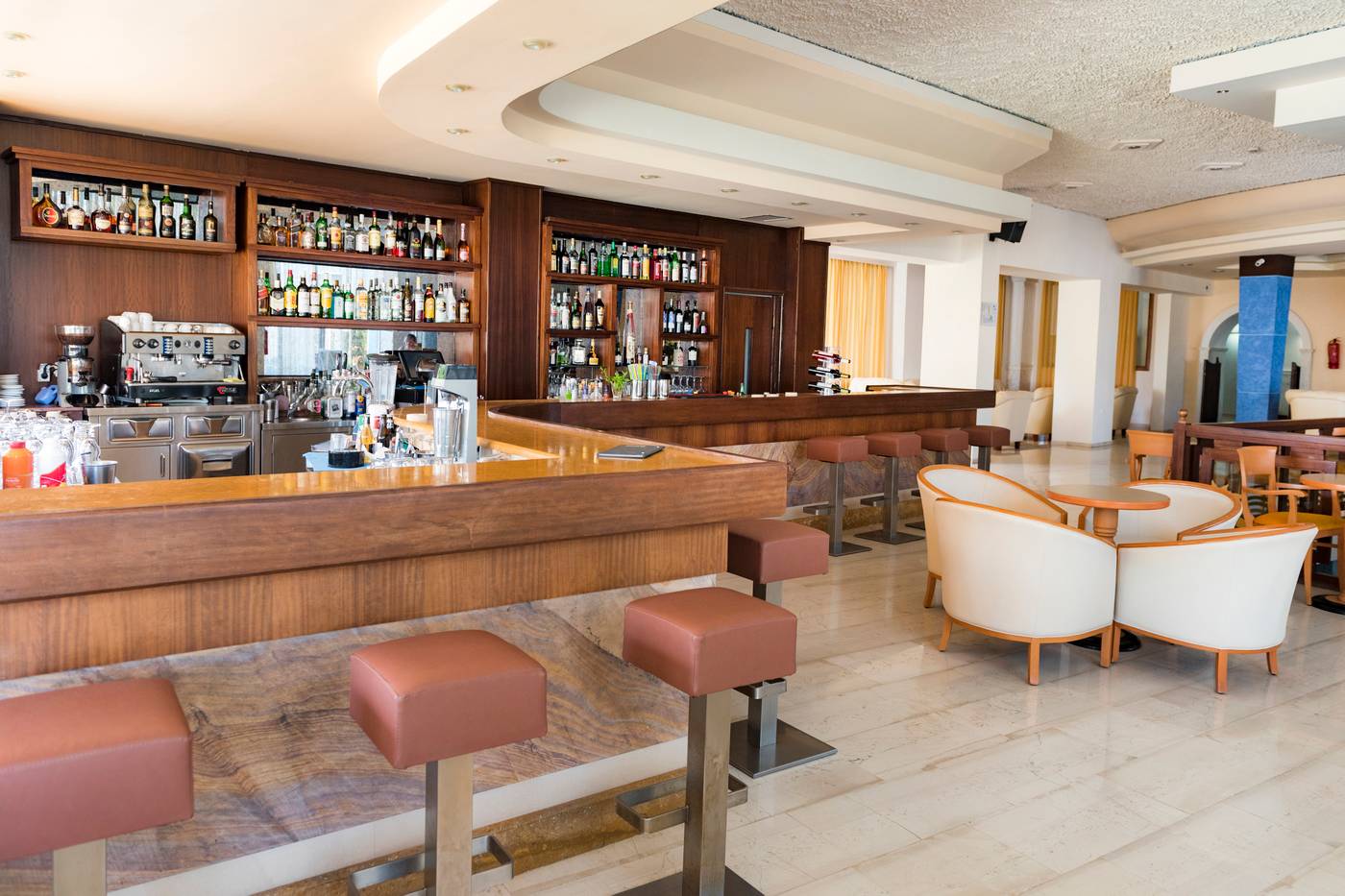 Atlantis-Hotel-Bar-59