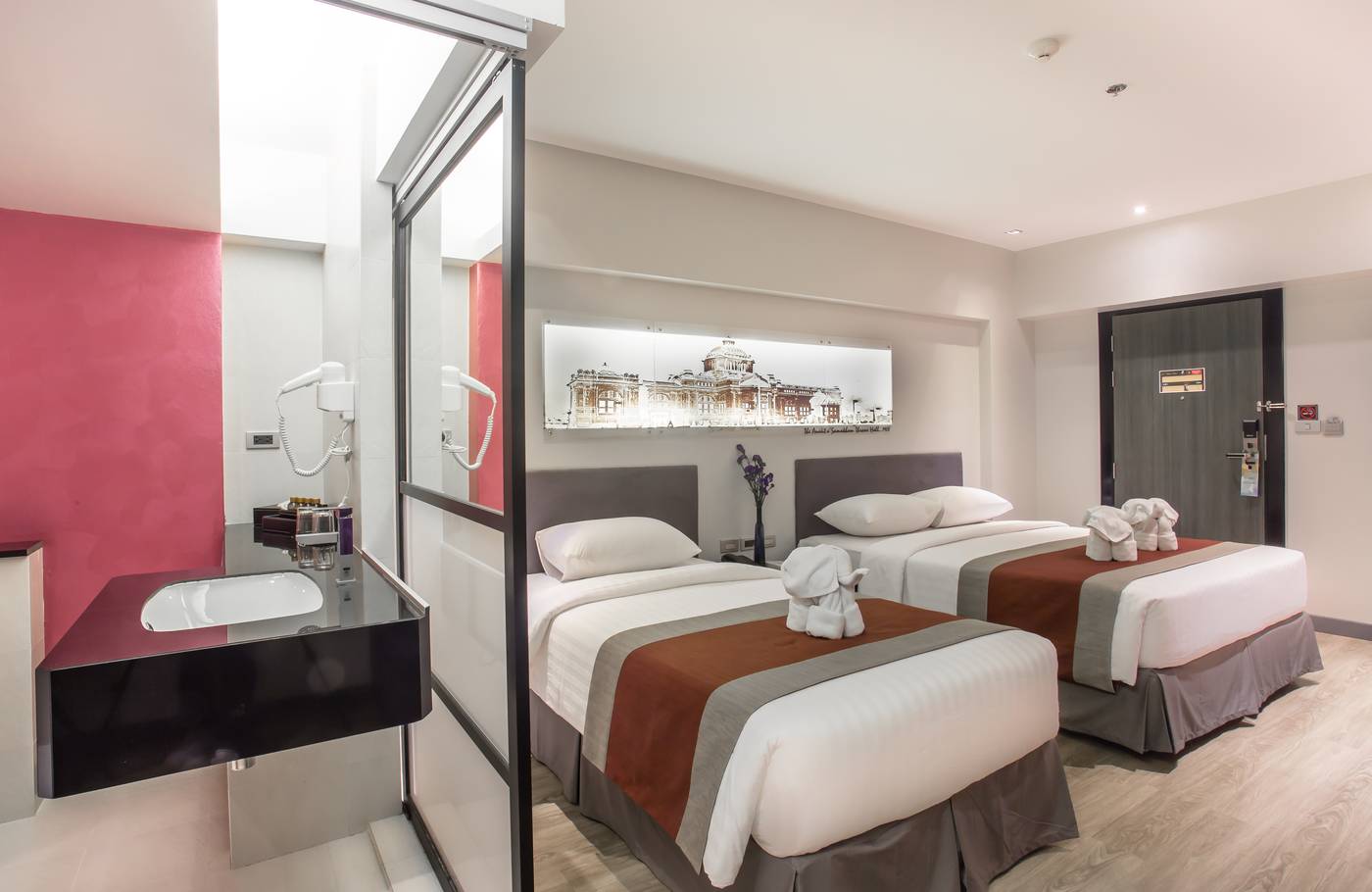 Nouvo-City-Hotel-Room-20